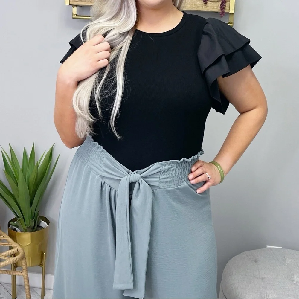 Black Ruffle Sleeve Bodysuit (Available sizes S,M) - Picture 4 of 4